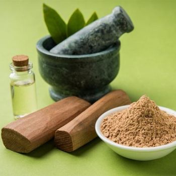 Sandalwood Essential Oil (100% pure and natural)